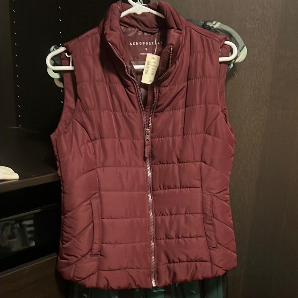 Aeropostale Burgundy Quilted Puffer Vest
